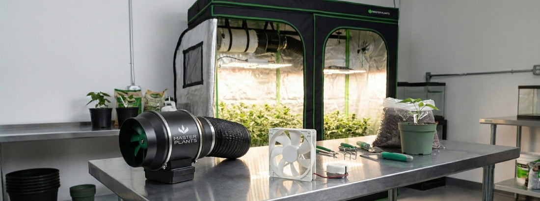 Exaustor turbo da MASTERPLANTS para cultivo indoor comparado a ventilador axial padrão, demonstrando diferenças de potência e eficiência na ventilação de estufa grow.